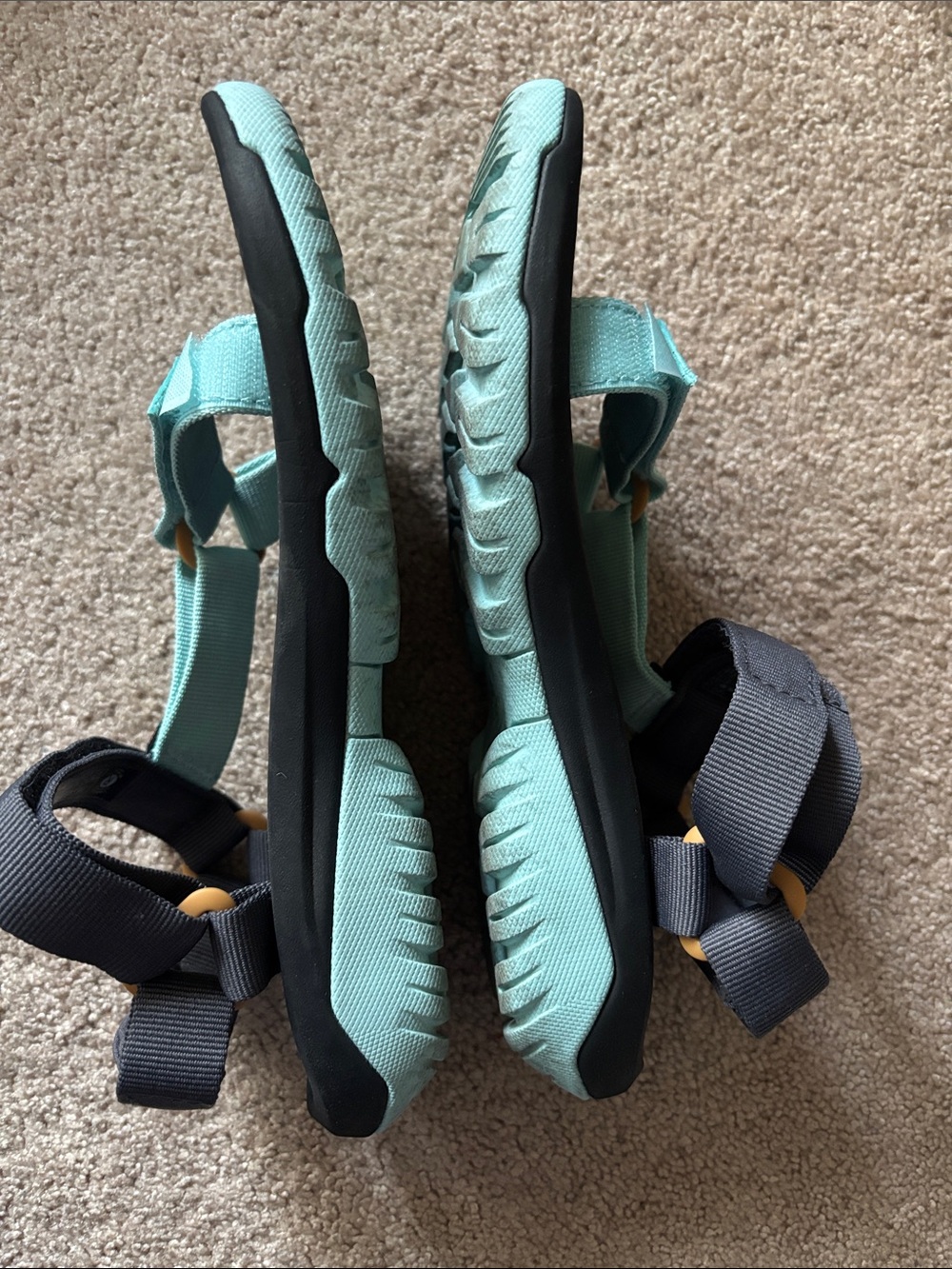 Teva hurricane sandals, 8 - Picture 7 of 7